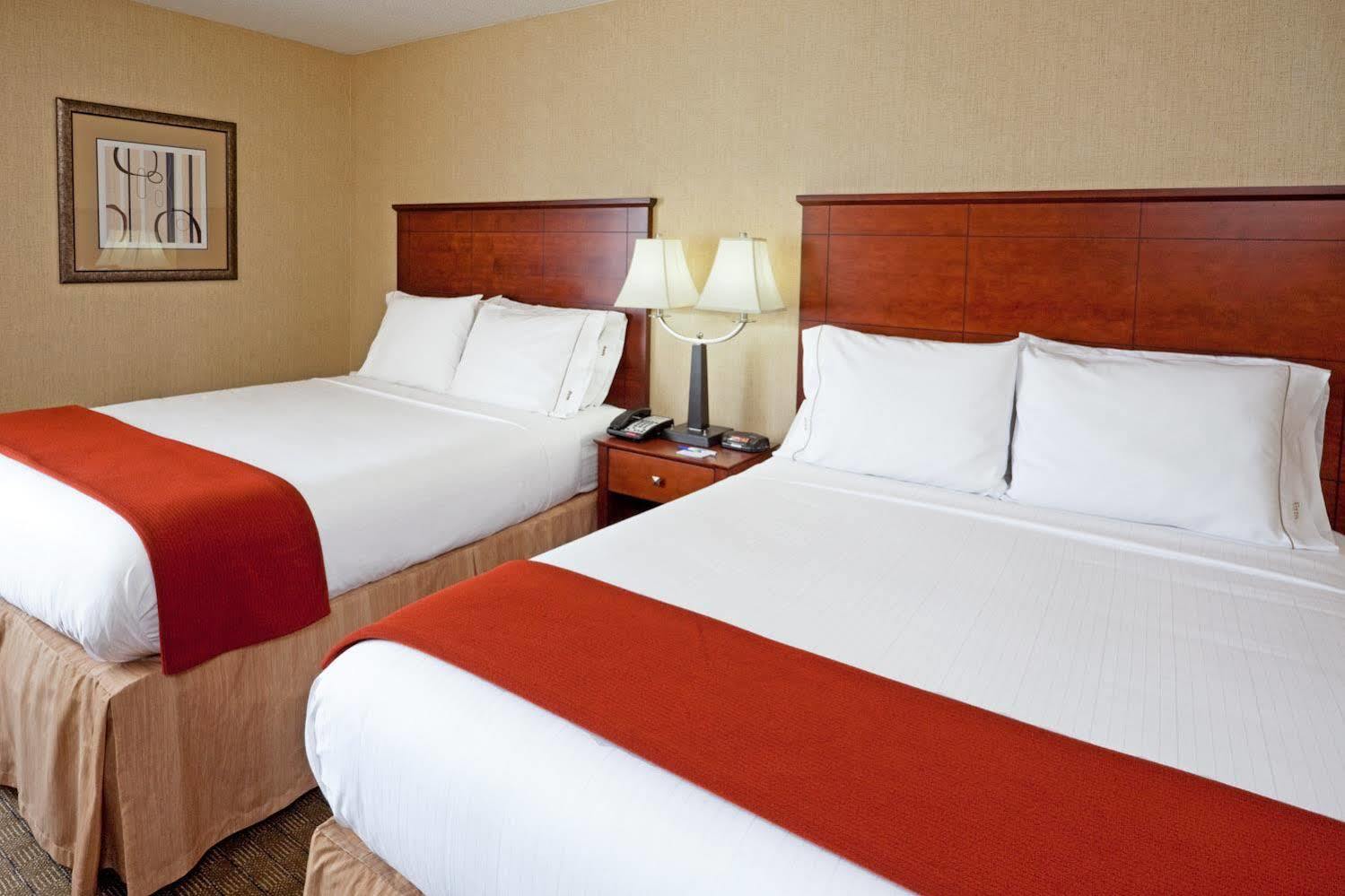 Holiday Inn Express Ramsey Mahwah By Ihg Extérieur photo