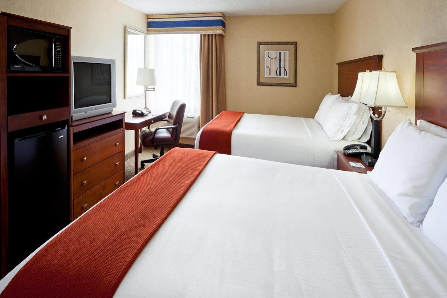 Holiday Inn Express Ramsey Mahwah By Ihg Extérieur photo